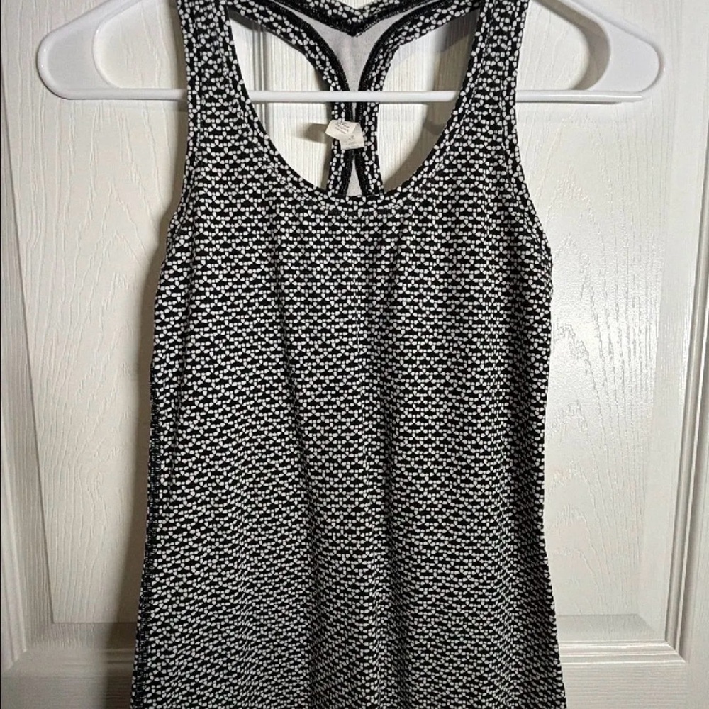Lululemon Black and White Tank Top